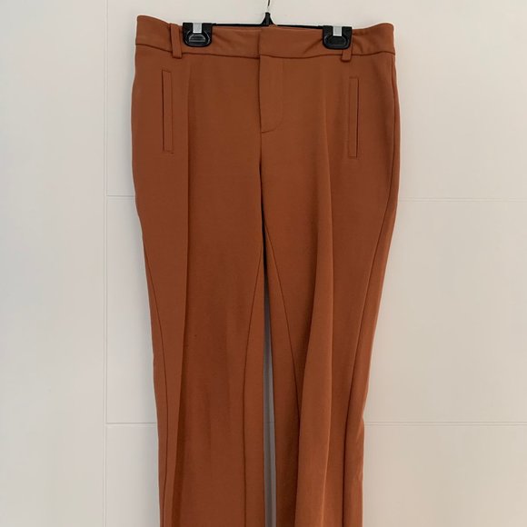 NWT TWO PIECE BLAZER AND PANT SUIT - Picture 4 of 6